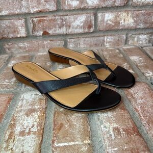 Coach and Four Elegant Black Women's Sandals size 8.5